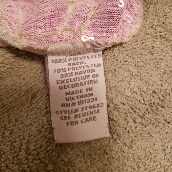 Shirt (sequence) - Picture 4 of 5